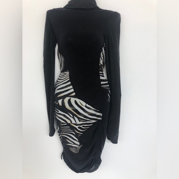 Roberto Cavalli Zebra Pattern Ling Sleeve Dress . Size 38 - Picture 11 of 14